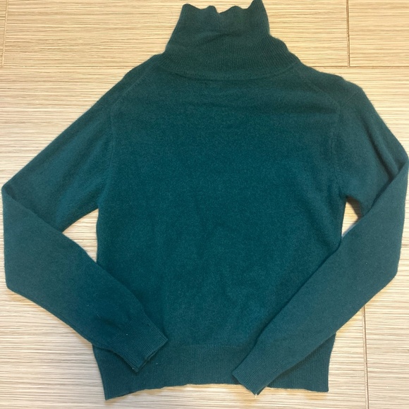 Vintage Lord & Taylor cashmere sweater - Picture 2 of 5